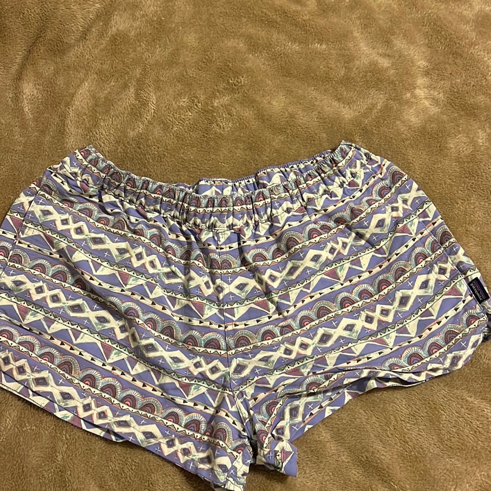 Patagonia women Sz Baggies